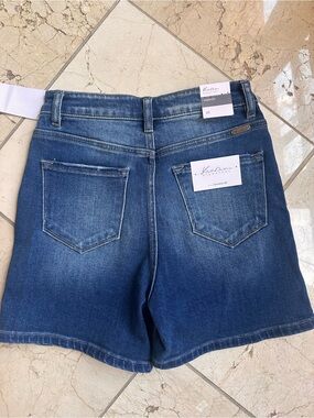 KanCan Medium Wash Blue Denim Shorts - Casual Back Pocket Style